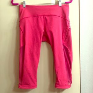 Lululemon running crop